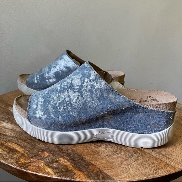 Fly London | Wigg Metallic Leather Slip On Mule Sandal - Picture 2 of 7